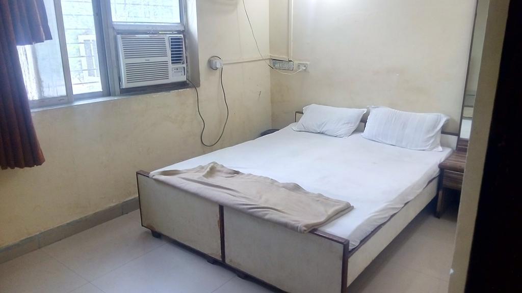 Hotel Shiva Panvel Pokoj fotografie